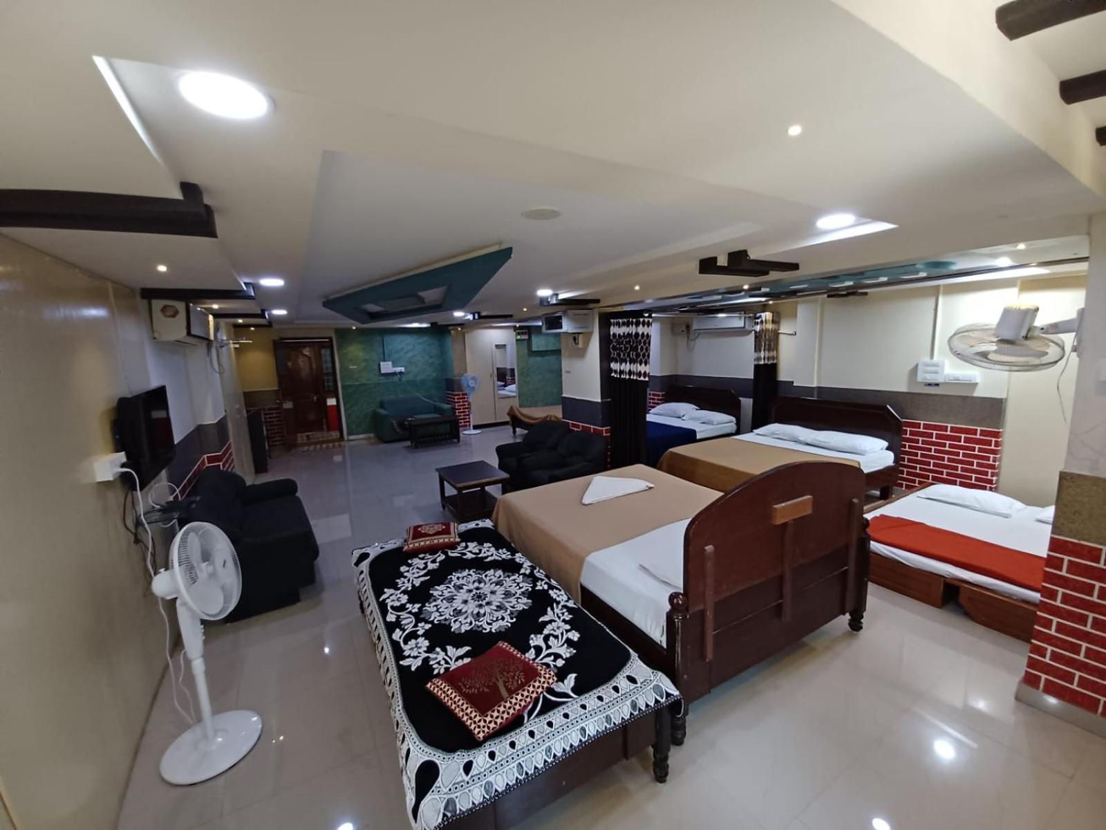 Nayath Serviced Apartments, Homely Stay For Families Since 2011, Secure & Centrally Located, Homely,Simple & Cosy Tirupati Exterior photo