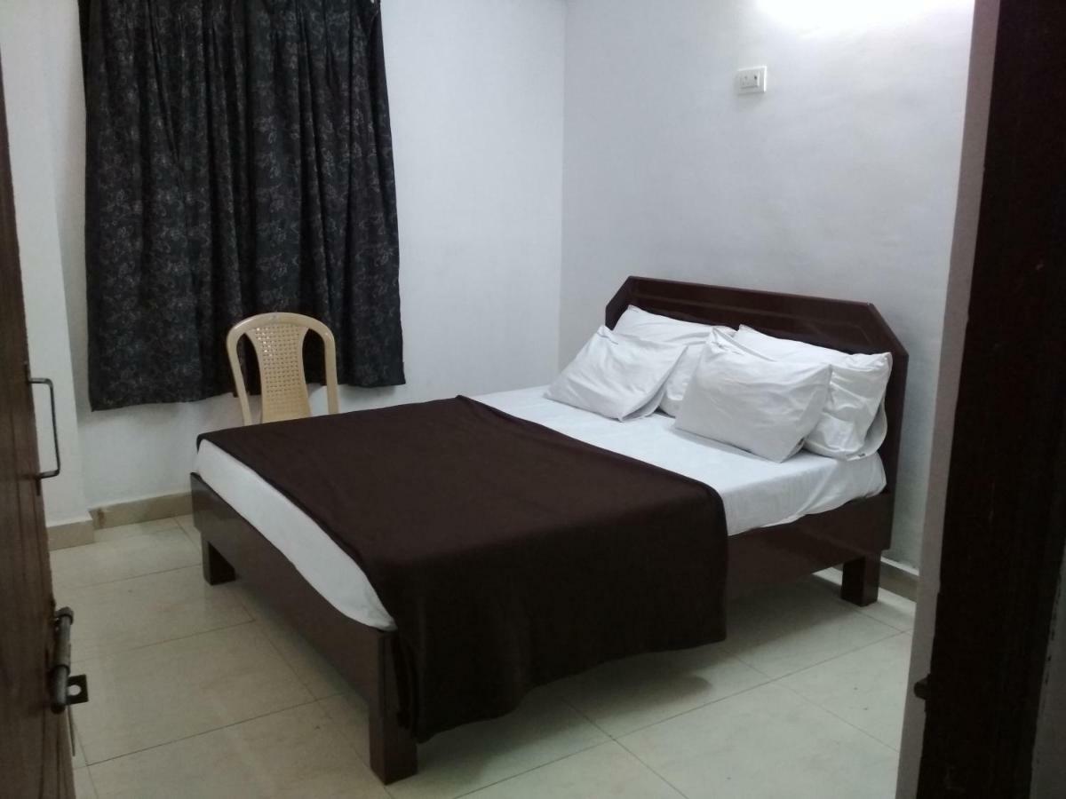 Nayath Serviced Apartments, Homely Stay For Families Since 2011, Secure & Centrally Located, Homely,Simple & Cosy Tirupati Exterior photo
