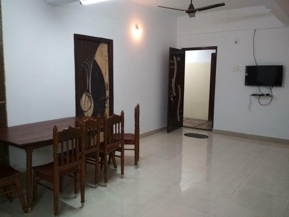 Nayath Serviced Apartments, Homely Stay For Families Since 2011, Secure & Centrally Located, Homely,Simple & Cosy Tirupati Exterior photo