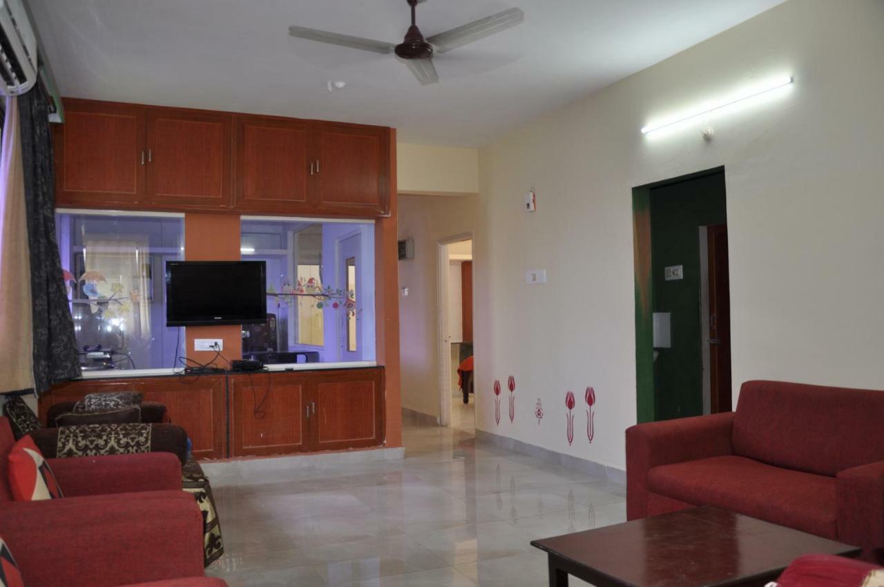 Nayath Serviced Apartments, Homely Stay For Families Since 2011, Secure & Centrally Located, Homely,Simple & Cosy Tirupati Exterior photo