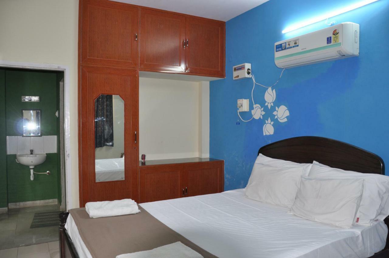 Nayath Serviced Apartments, Homely Stay For Families Since 2011, Secure & Centrally Located, Homely,Simple & Cosy Tirupati Exterior photo
